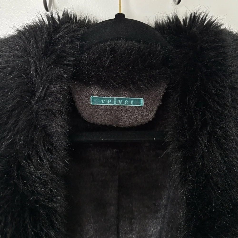 Velvet • Black Button Up Winter Coat with Faux Fur Trim - Women’s Size Large - Picture 11 of 16